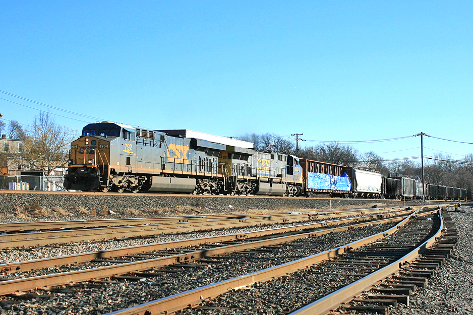 CSX 792 on Q-434